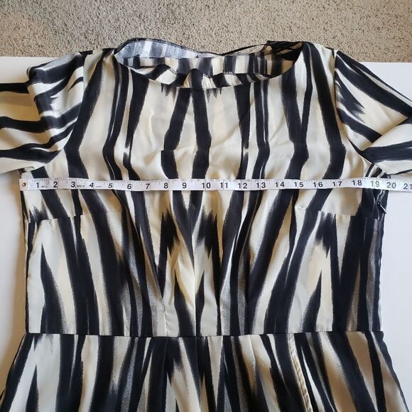 MNG Abstract Stripe Print Dress Sz Large - Picture 10 of 13